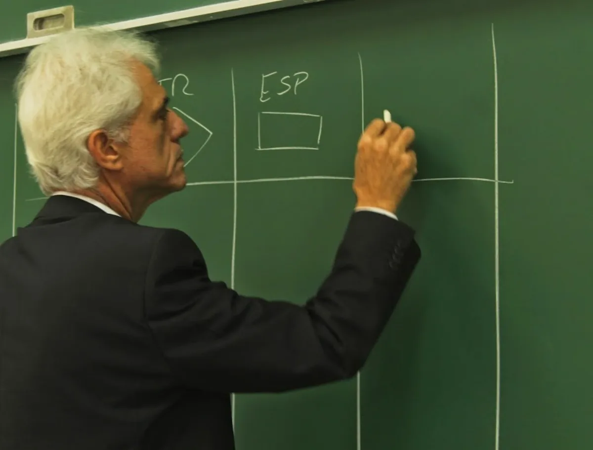 Docentes universitarios van al paro de 48 horas el 27 y 28 de agosto